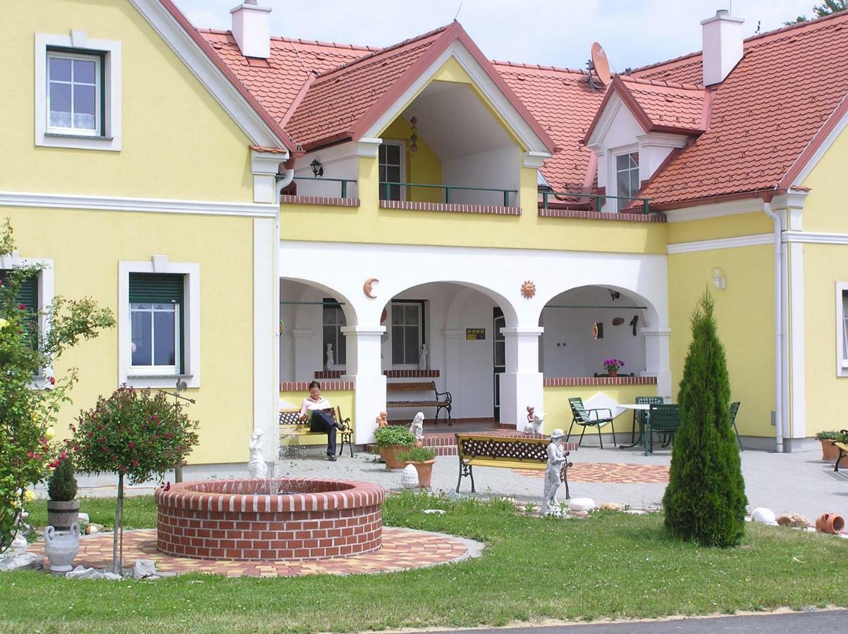 Arkadenhof Flasch Worterberg Exterior foto